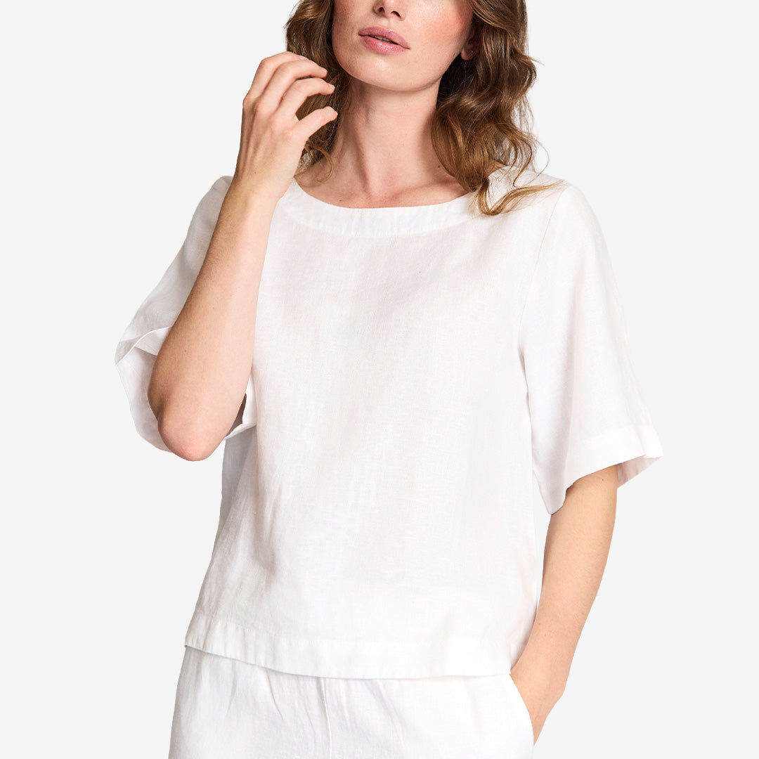 Vit linnetopp Lucianne i 100% linne med regular fit