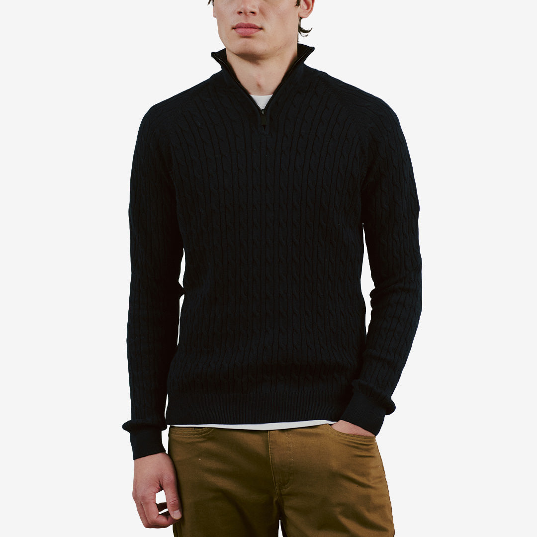 Bruun & Stengade BS Simbel Regular Fit Knitwear för herr i Navy med rund hals och mjuk bomulls- och TENCEL™-blandning.