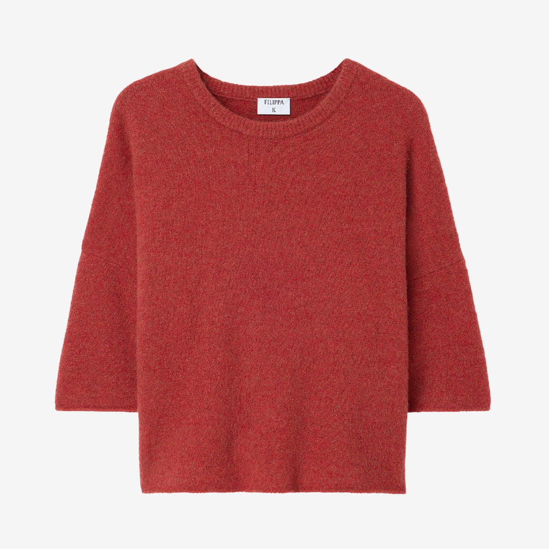 Yak Tee i röd färg, stickad T-shirt i yak- och ullblandning med rund hals och avslappnad passform.