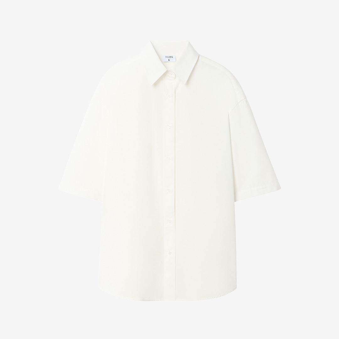 Filippa K 32177 oversized kortärmad skjorta i vit GOTS-certifierad bomull för dam med avslappnad passform och klassisk krage