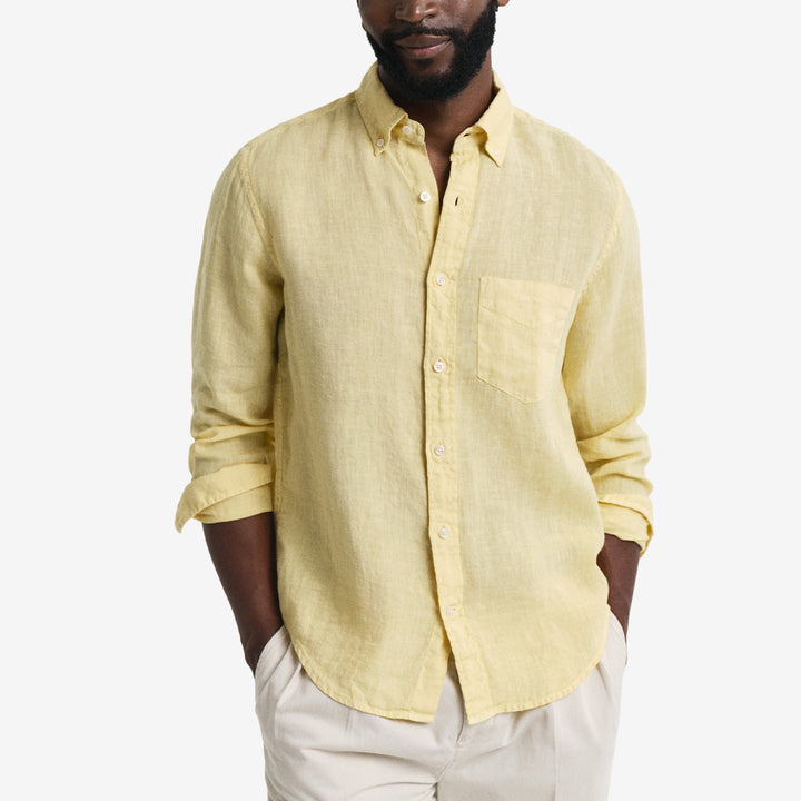 Reg gmnt dyed linen shirt i dusty light yellow, 100 % linne