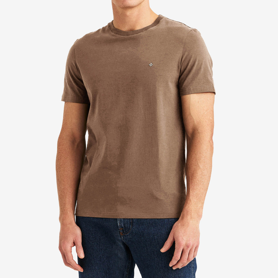 Morris James Tee i Brown, klassisk t-shirt i mjuk bomullsjersey med stretch och bekväm passform.