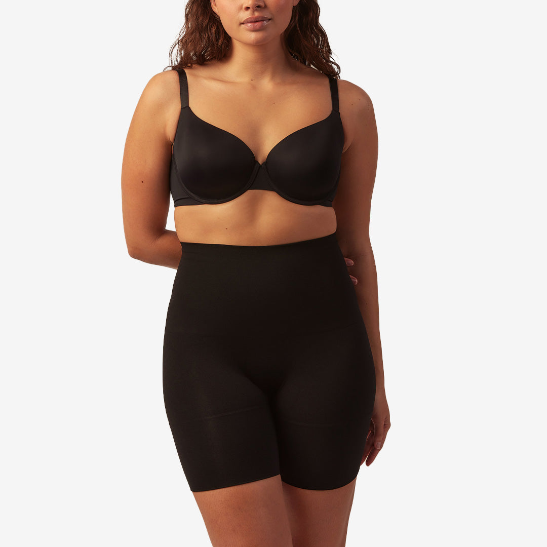 Formande shorts The Everyday Shorts Black i svart med lätt kompression och smickrande passform.