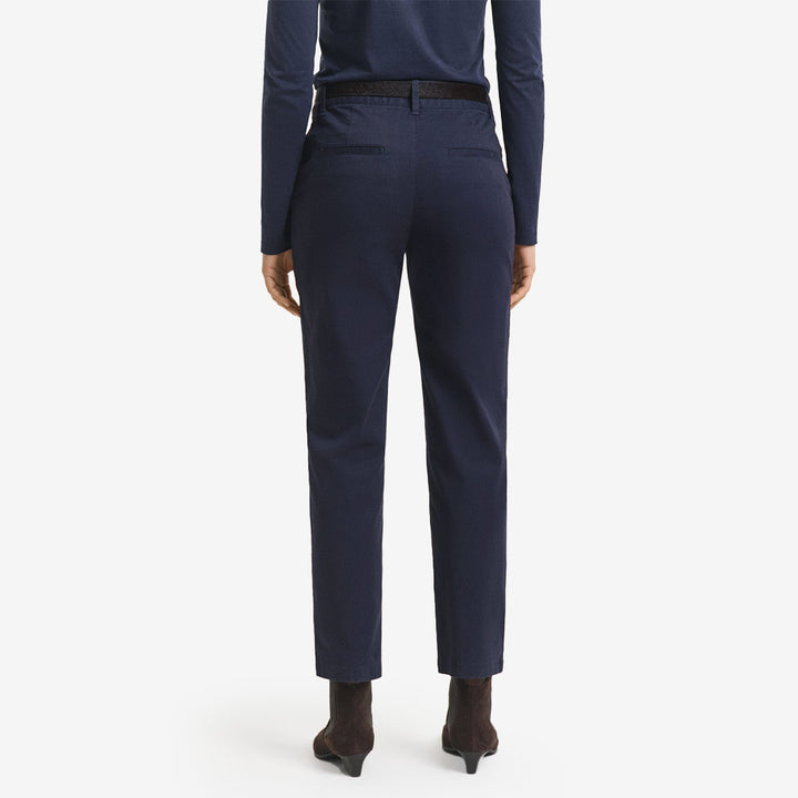 SLIM CHINOS