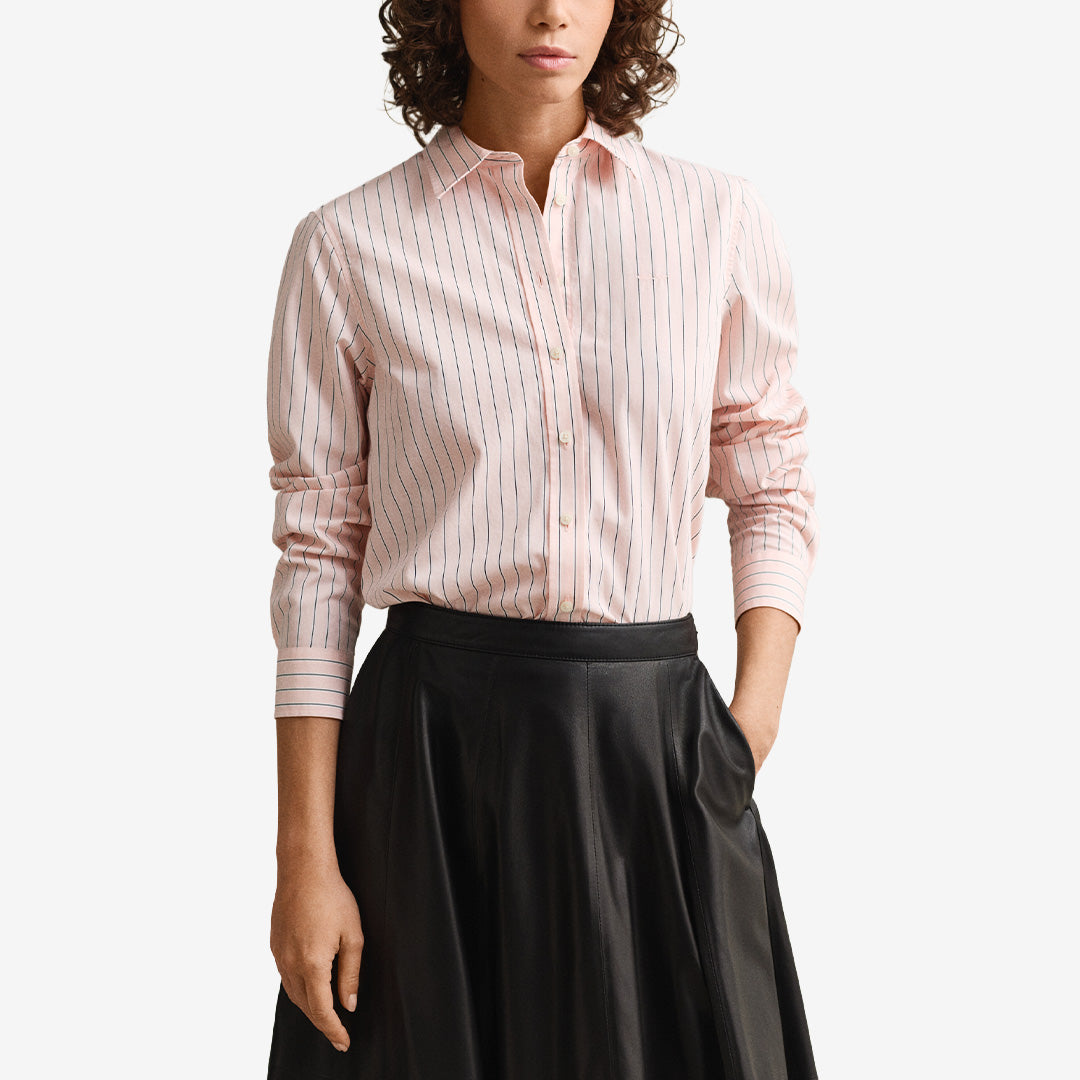 Randig poplinskjorta från Gant i färgen Apricot Pink med avslappnad passform