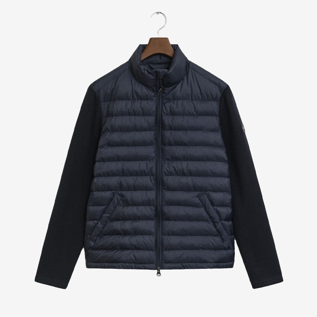 Blå GANT herrjacka med quiltad front och stickade ärmar – modern hybriddesign för höst och vinter

