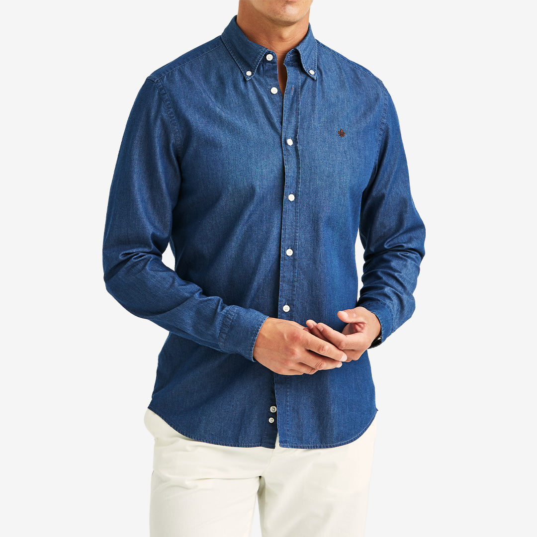 Morris Light Denim Shirt slim fit Old Blue i 100% bomull, klassisk denimskjorta