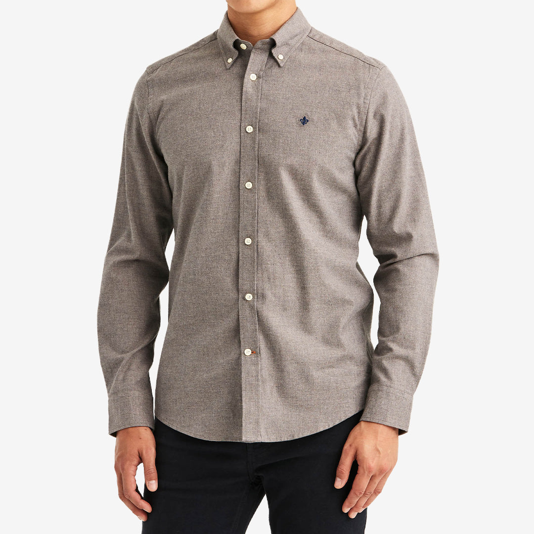 Brun Morris Watts Flannel Shirt Slim Fit flanellskjorta i 100% bomull med button down-krage för herr.