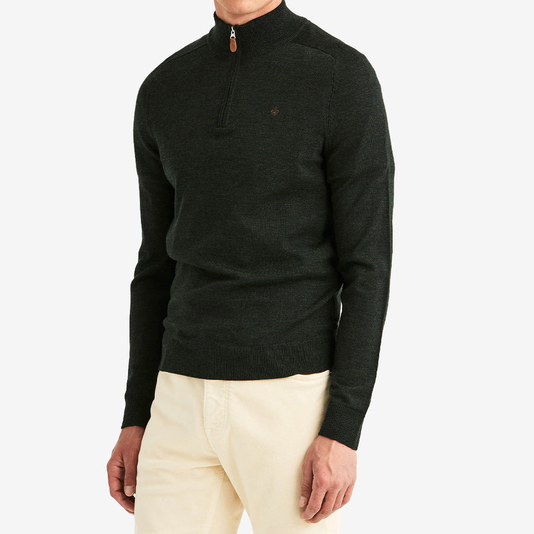 Olivgrön Morris Merino John Zip stickad tröja i 100% merinoull med kort dragkedja för herr.