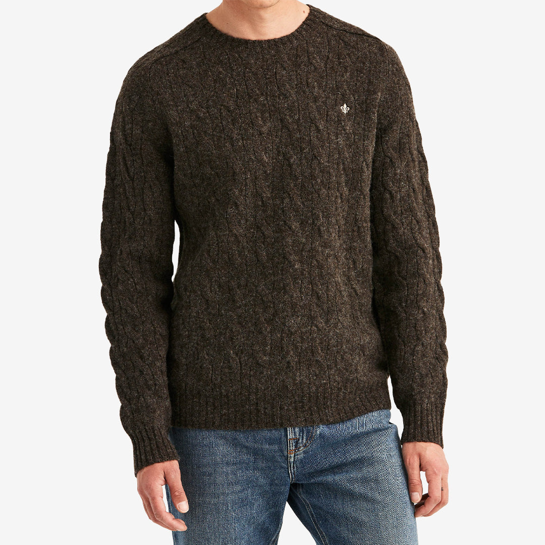 Brun Morris Archard Cable Sweater kabelstickad tröja i 100% ull för herr.
