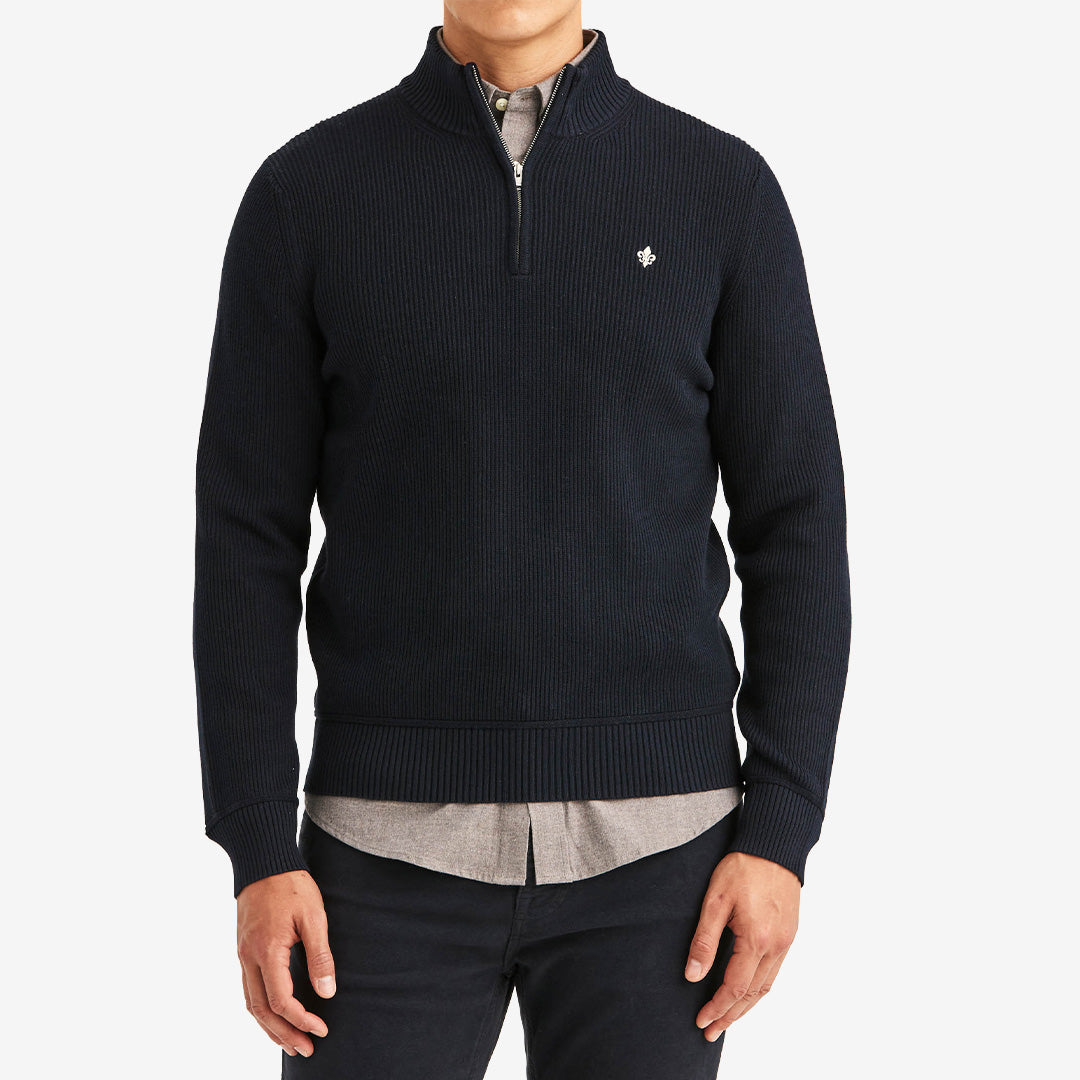 Morris Colin Half Zip stickad tröja för herr i Old Blue med hög krage, halv dragkedja och 100% bomull.