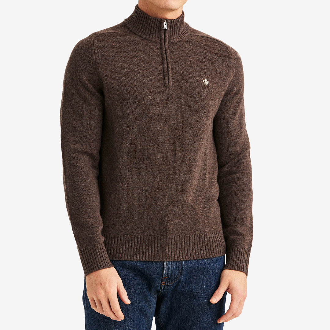 Morris Hertford Half Zip stickad tröja för herr i Brown med hög krage, halv dragkedja och 100% merinoull.