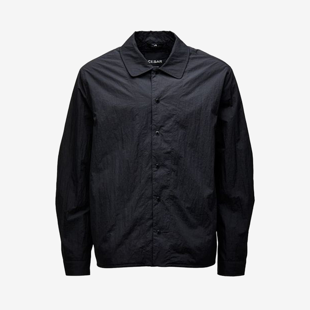 Bandol Shirt A0149 i svart – lätt hybrid overshirt i återvunnen nylon med fleecefoder