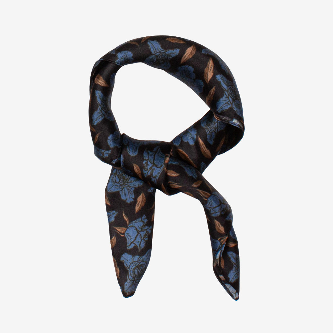 Seven East Padborg Silk Scarf mönstrad sjal i Blue, 50 x 50 cm, tillverkad i 100% siden.