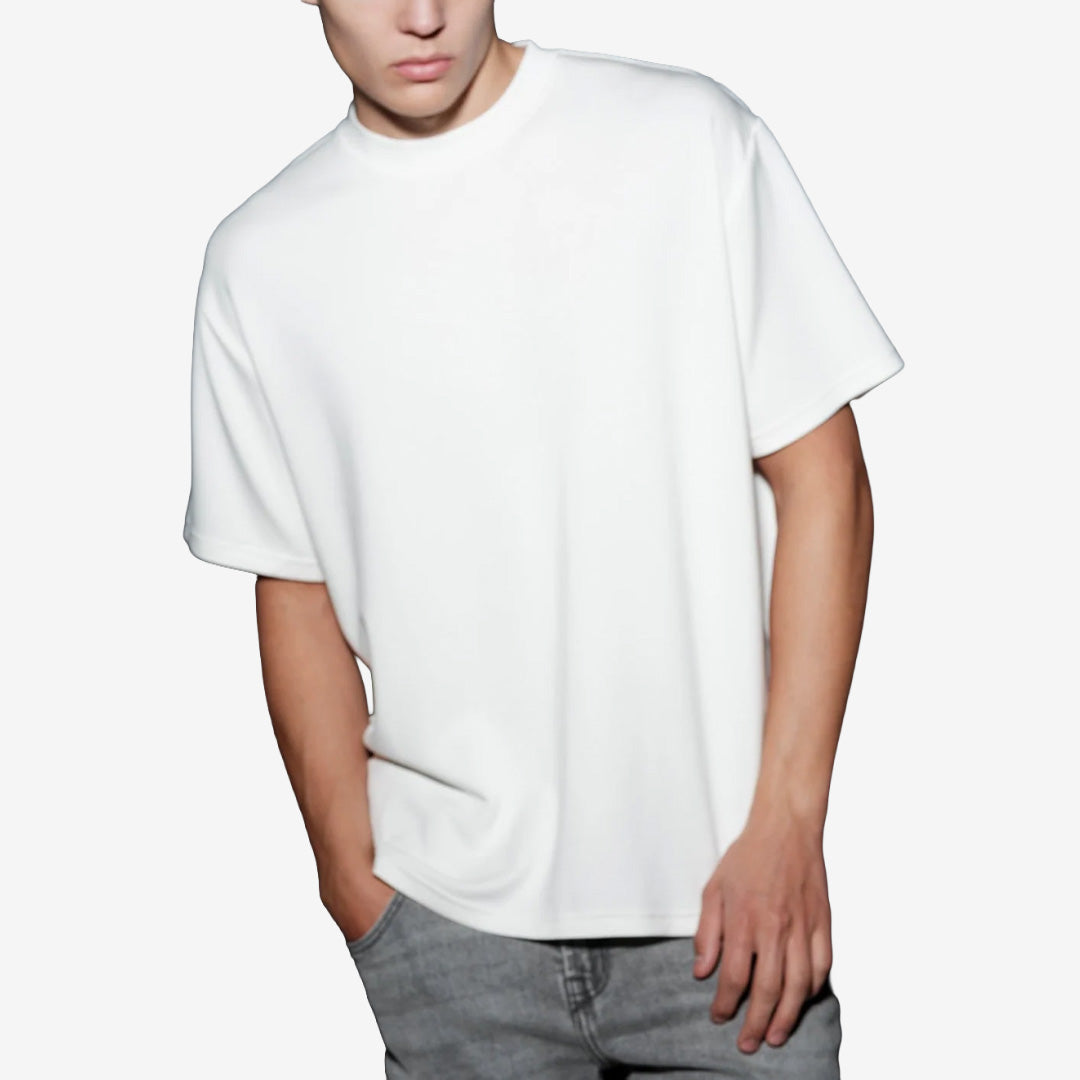 Brand Island Davis T-shirt för herr i Off White, ljus T-shirt med rund halsringning, korta ärmar och avslappnad passform.