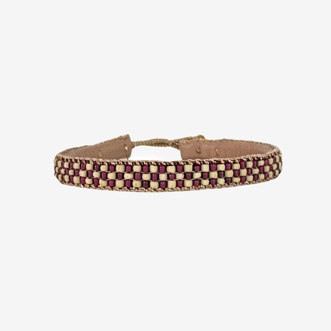 GB07 RAINDROP MAROON läderarmband i maroon med guldpläterad knapp