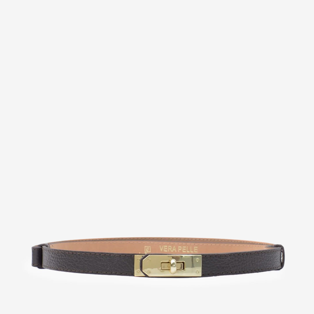 Mörkbrunt läderbälte med gyllene vridlås och justerbar längd