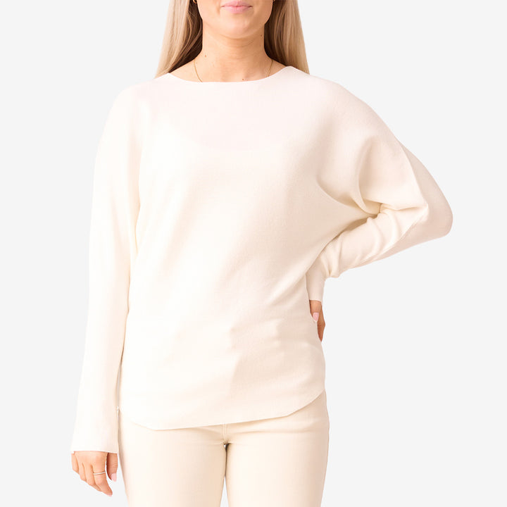 CH26SS06 stickad topp Ivory krämvit topp i viskosblandning