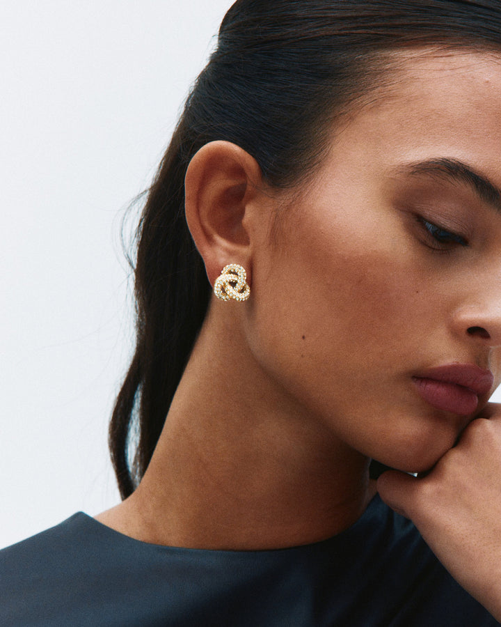 Infinity Knot Sparkle Studs L Gold