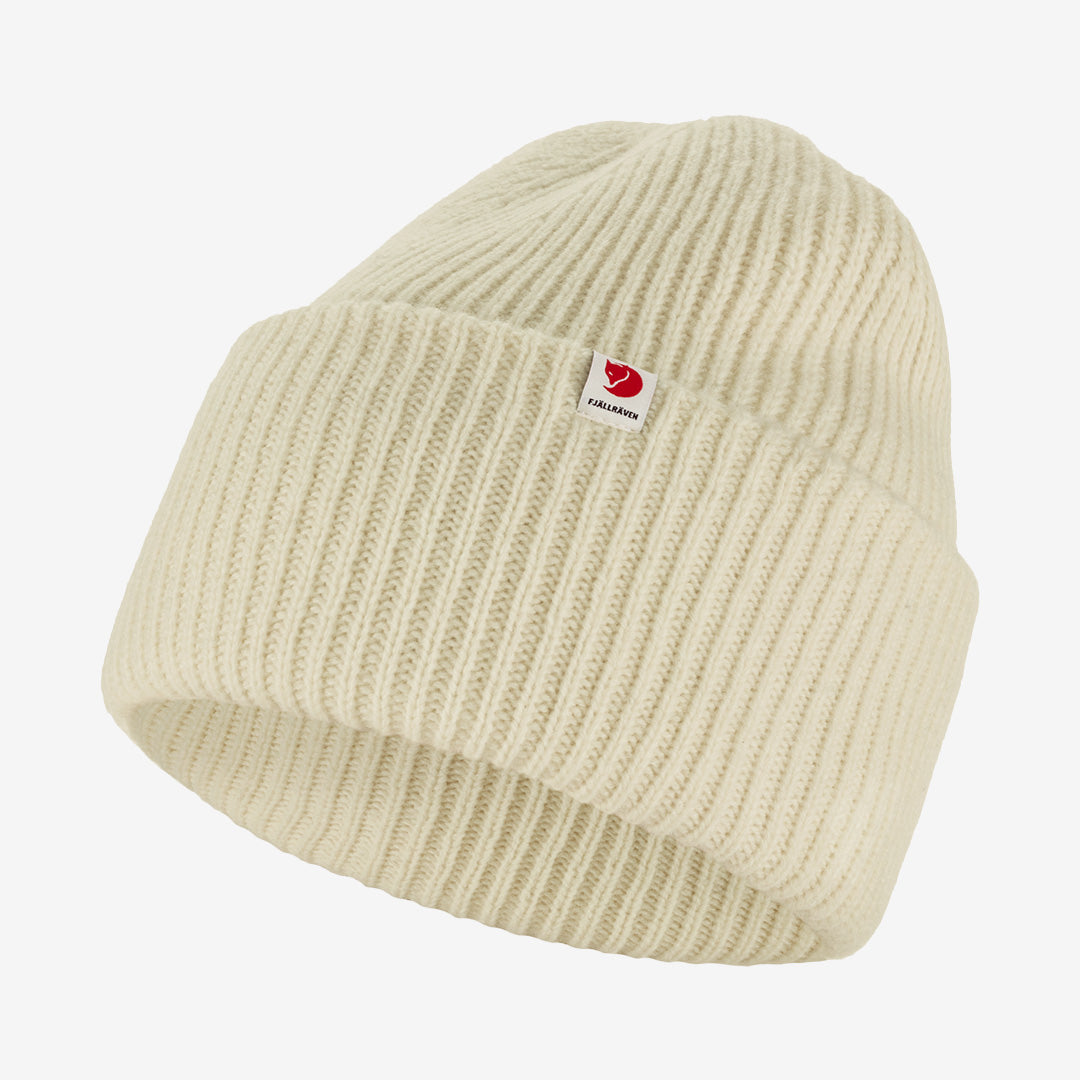 Fjällräven Heavy Beanie – ribbstickad mössa i lammull med uppvikt kant, off white
