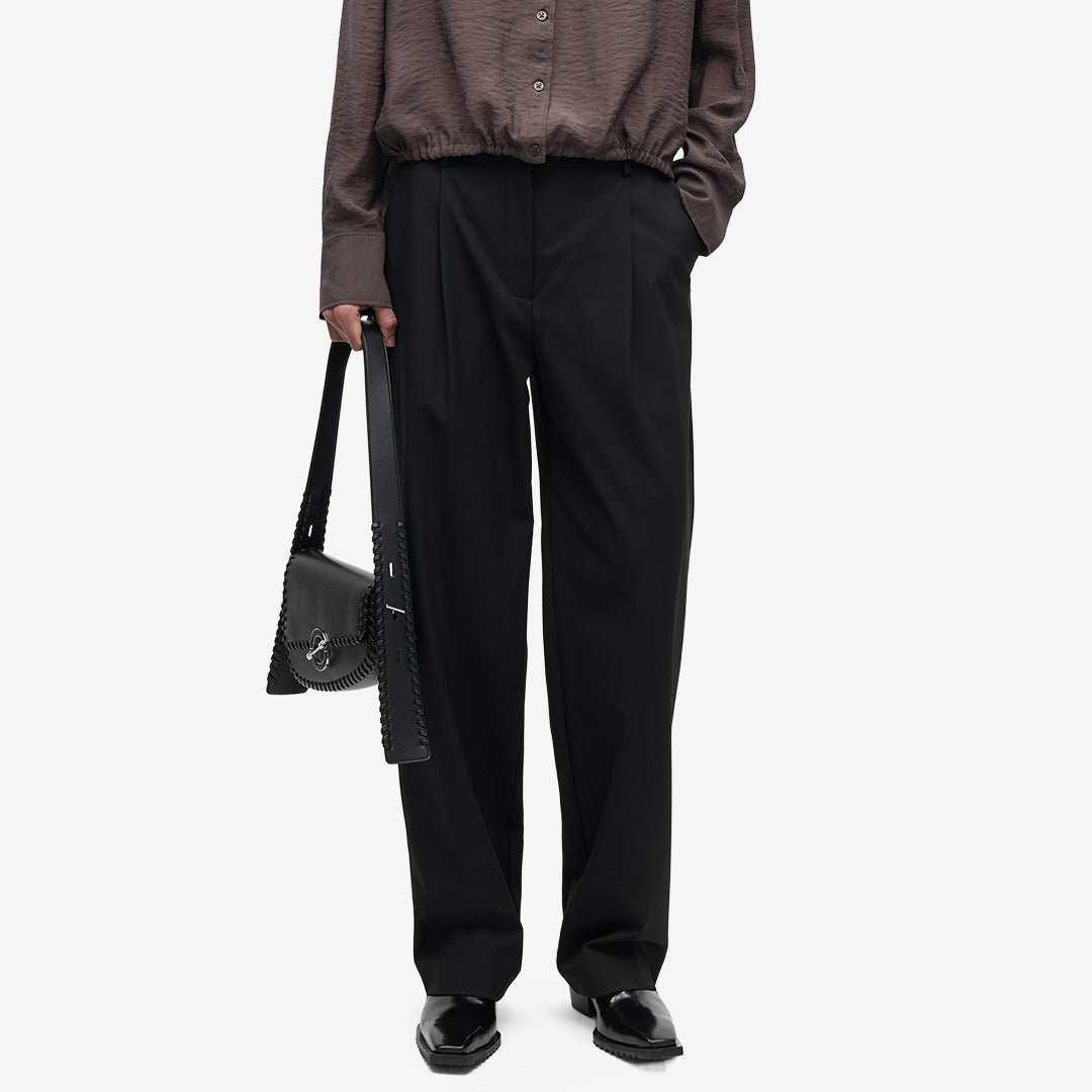 Samsøe Samsøe Saagneta Trousers kostymbyxor för dam i Black med stilren passform och återvunnet material.