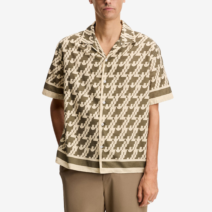 Ellis Border Resort Shirt i ekologisk bomull och Tencel, färg Glitch Kalamata, modell FMST15638