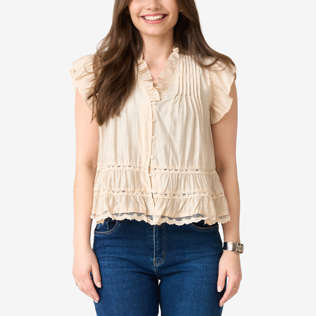 Beige blus dam med spets och kort ärm modell FY-9301