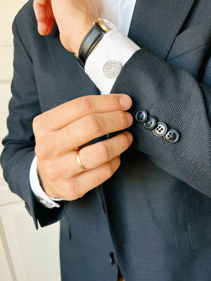 Knapp-smycke i silver från The Shoelace Brand för skjortor och kavajer