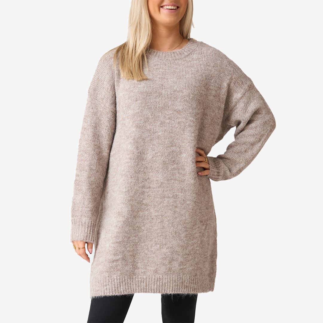 Stickad tröja eller klänning JP-7977 i taupe med guldknappar och mjuk ullmix