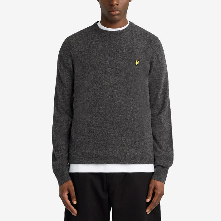 Lyle & Scott Lambswool Blend Crew Neck Jumper Charcoal Marl stickad tröja med rund hals i lammullsblandning