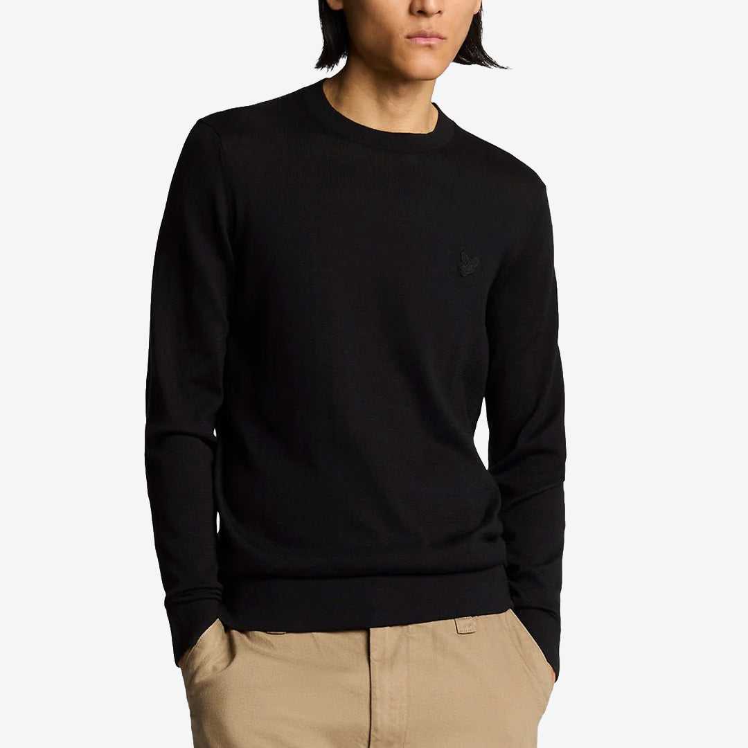 Superfine stickad tröja i Jet Black med rund hals modell KN2235TON