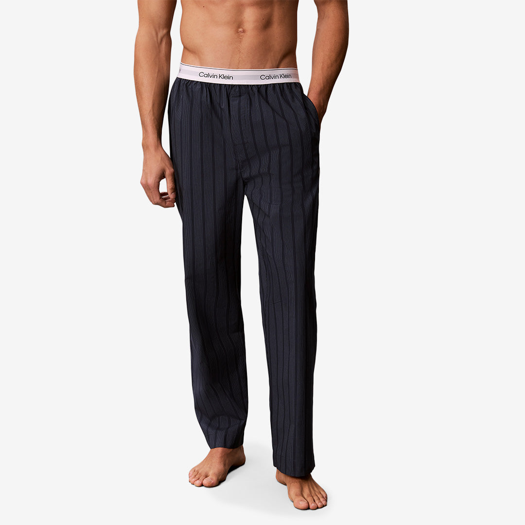 Calvin Klein Sleep Pant för herr i Harmonic Stripe Speakeasy med avslappnad passform och mjuk bomullskvalitet.