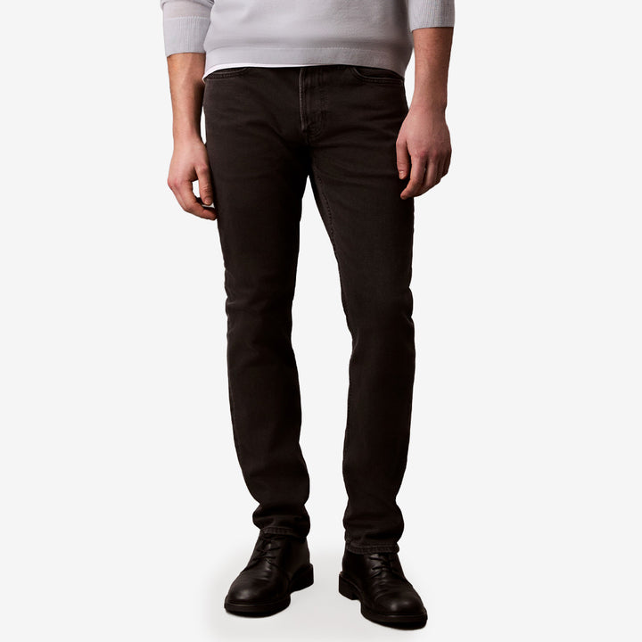 Calvin Klein Slim CK Essential Black denimbyxa med slim passform