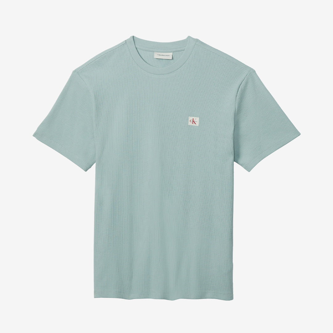 Waffle t-shirt SS Waffle Badge Crew i färgen Overcast med diskret logga