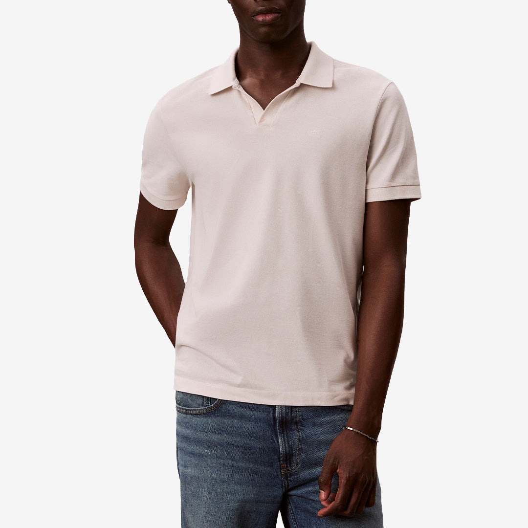 Open Collar Polo i White Sand från Calvin Klein modell LV04RF215G