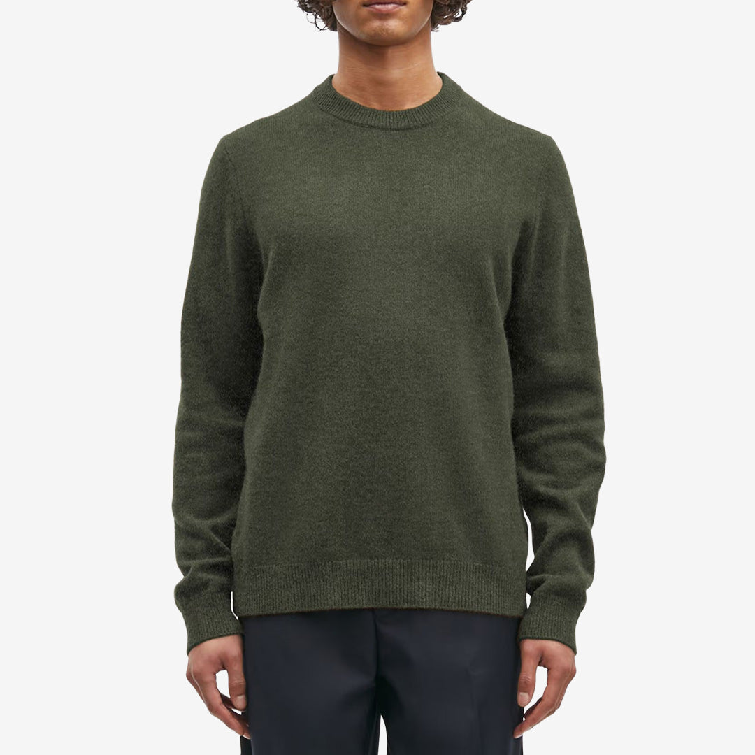 Samsøe Samsøe Isak Knit Sweater Forest Night, mörkgrön stickad tröja i merinoull med lång ärm och rund halsringning.