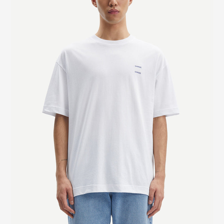 Joel T-Shirt i färgen White, tillverkad i 100 % ekologisk bomull med rund hals