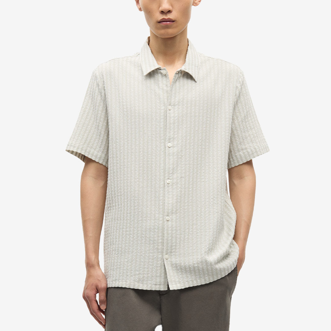 Kortärmad skjorta från Samsøe Samsøe för herr i elastisk bomull med klassisk knäppning.