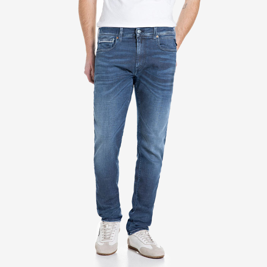 Replay Grover medium blue jeans herr med rak passform i Hyperflex denim