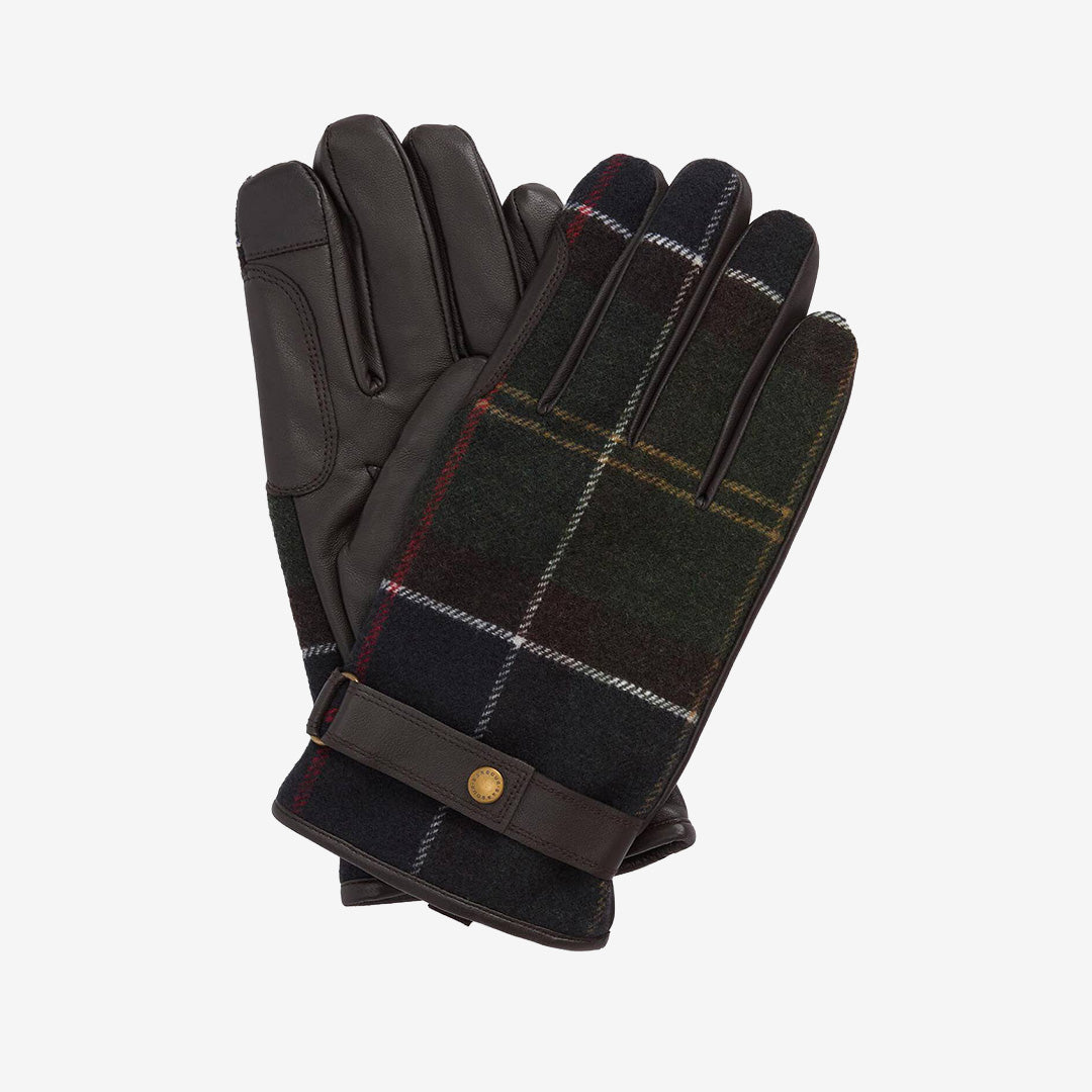 Barbour Newbrough Tartan Gloves i Classic Tartan med detaljer i läder och justerbar handledsrem.