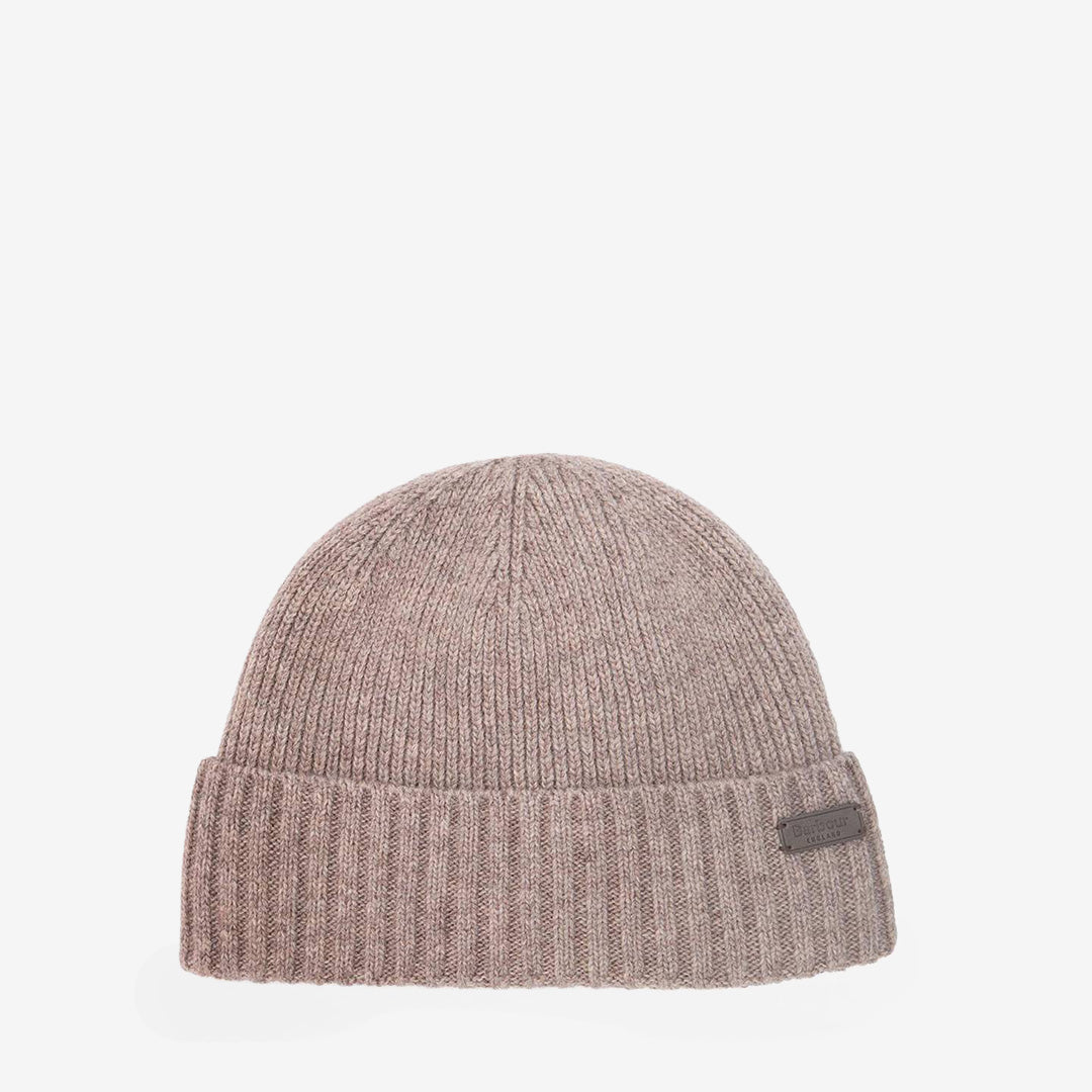 Barbour Carlton Beanie Hat mössa i Heather med ullblandning, mjukt fleecefoder och diskret Barbour-märkning.