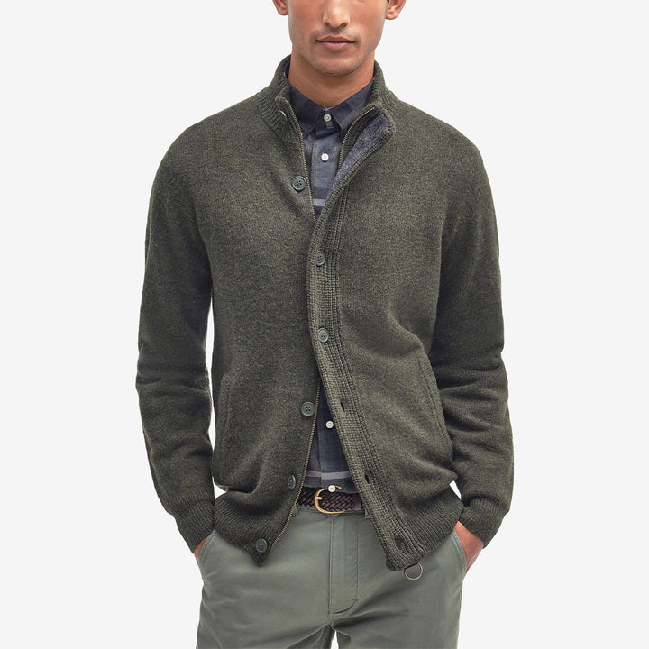 Barbour Essential Patch Zip Through stickad tröja i Seaweed med dragkedja och armbågslappar i Alcantara och läder.