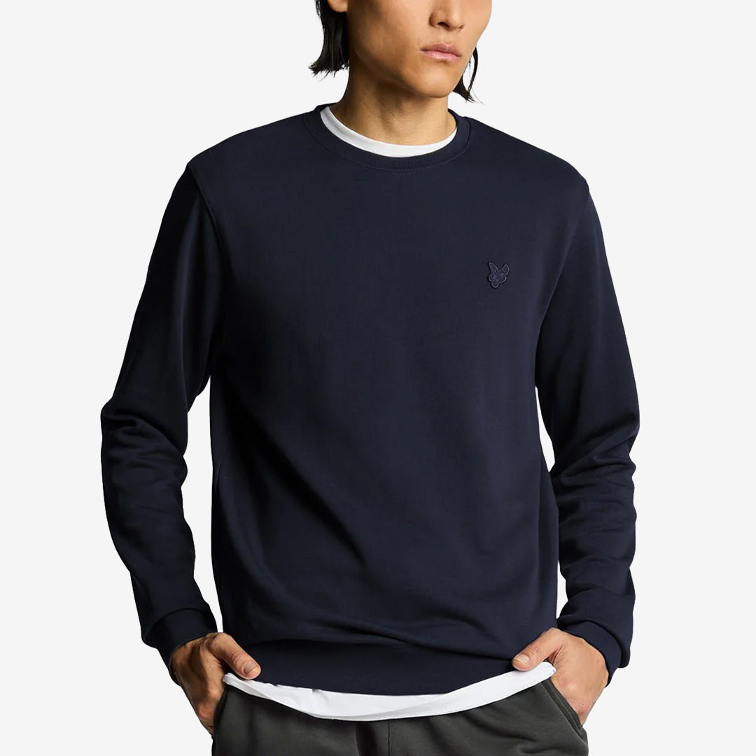 Lyle & Scott ML2255TONT Superfine Crew Neck Sweatshirt i Dark Navy med rund hals och bomullskvalitet för herr