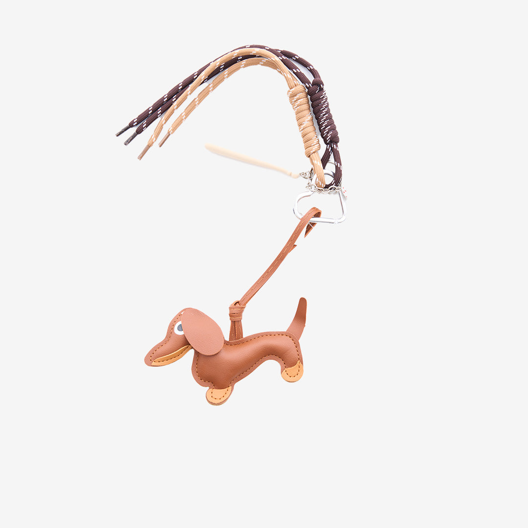 Camel väsksmycke N003 med gulddetaljer och karbinhake för väska eller nycklar