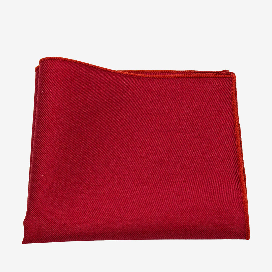 Seven East Fjelstrup Hankie näsduk i Red i 100% siden, 18 x 18 cm.