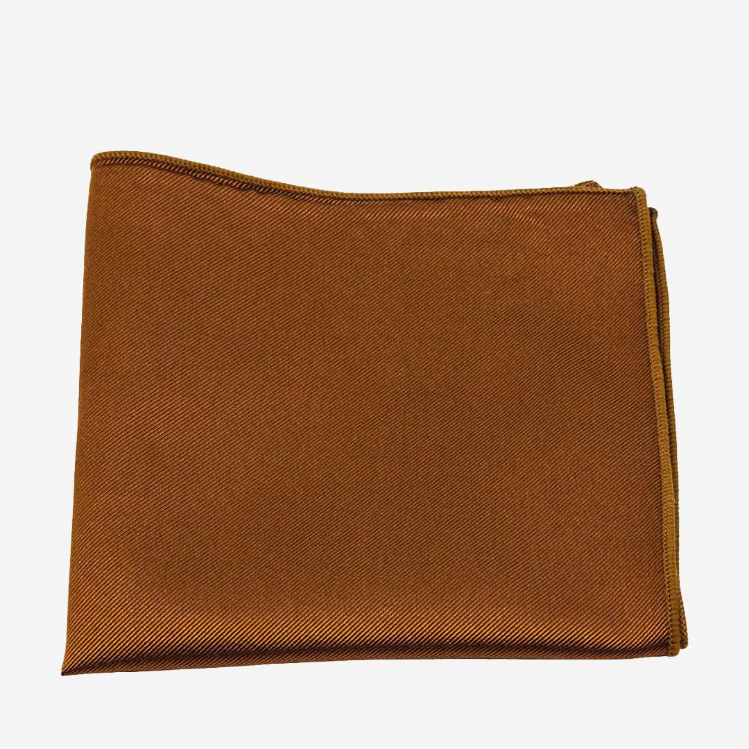 Seven East Sommersted Hankie näsduk i Rust i 100% siden, 18 x 18 cm.