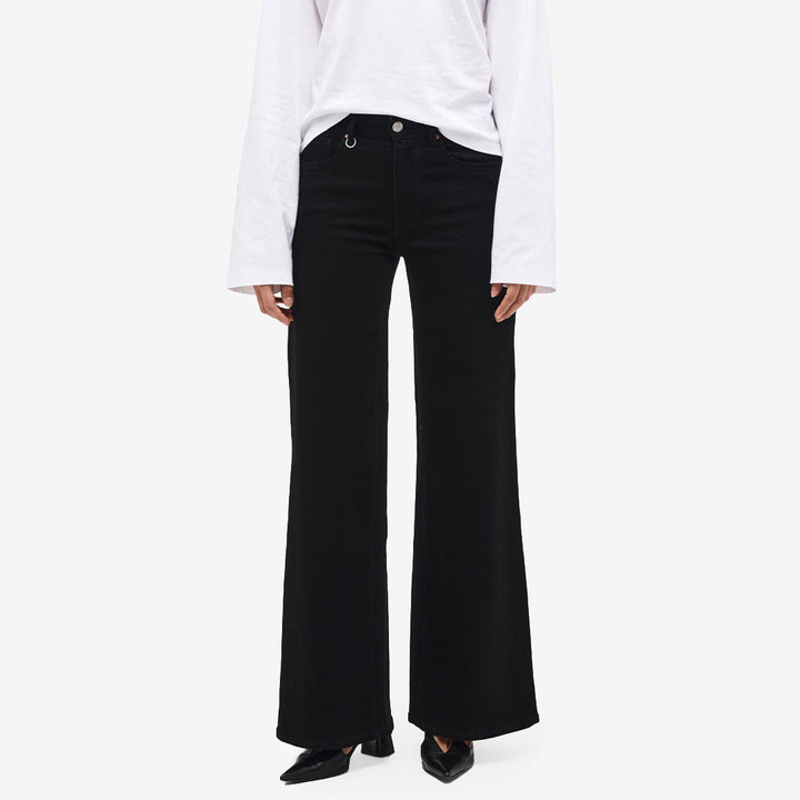 Neuw Eva Wide jeans för dam i Sharp Black med modern wide leg-siluett.