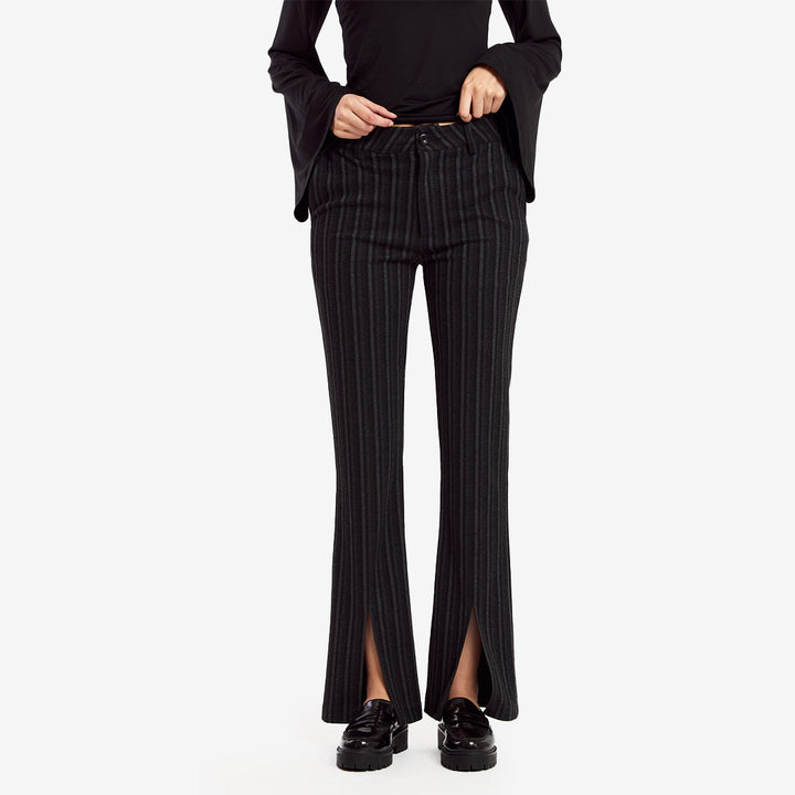 Alt bildtext
Rut & Circle Alessia Striped Pant dam Grey Black Stripe RUT-26-03-54