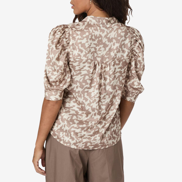 Roella Graphic Fade Blouse