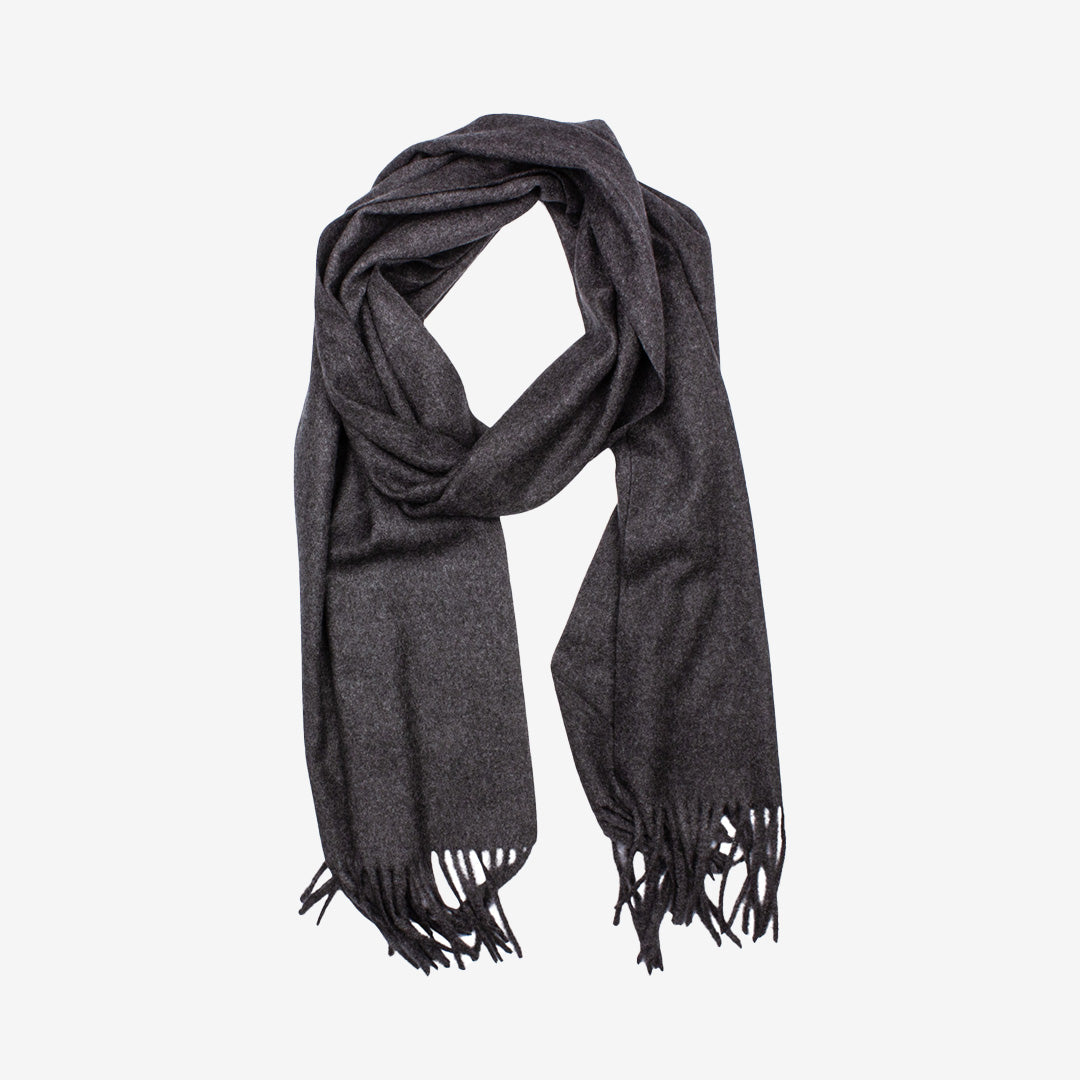 Ovar Scarf enfärgad mörk grå halsduk i ull-, viskos- och polyesterblandning